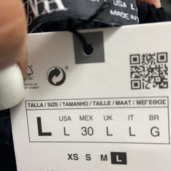 Zara bloggers fave smocked black top - Picture 14 of 16